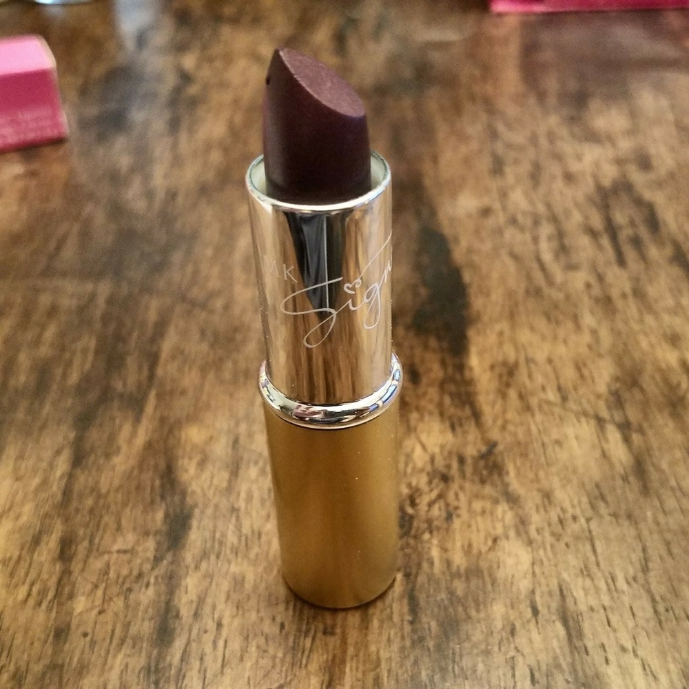 Lipstick